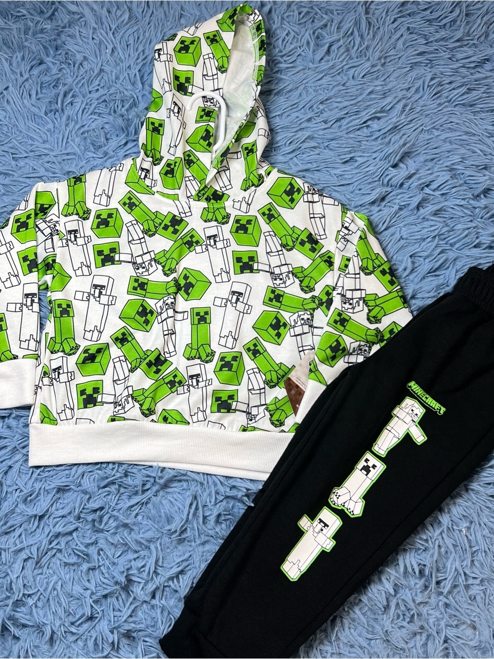 Minecraft Kids Hoodie and Joggers Set Size 3T White Neon Green Black
